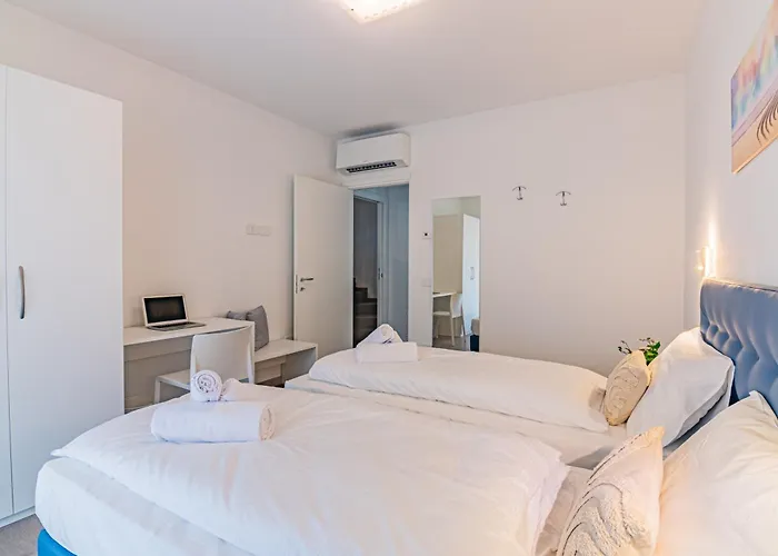 Dei Venti - Tivan By Curtiaffitti * Pianello Del Lario